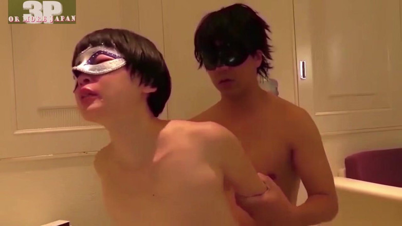 Studio Modern Shunga - JAV: Bingkai yang lembut, seorang istri elegan dijadikan godaan ganda yang...