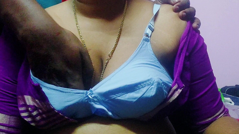 Desi Mohini: Büyük memeli azgın evli kadın kocasıyla seks yapıyor