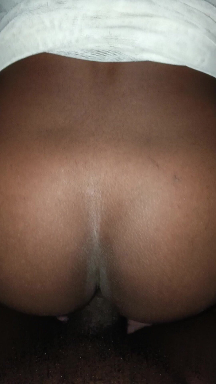 Babygood: 非洲家庭妻子在她的丈夫去上班时操大黑鸡巴