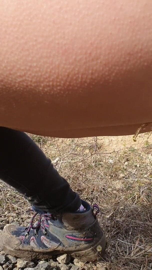Taking a Pee While Out on a Walk! Serenexx (Serenexx)