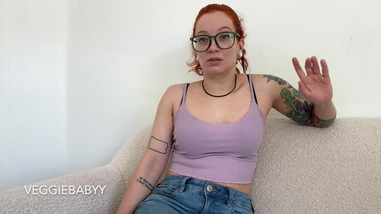 Veggiebabyy: 妻子强加的女性化：激素，睾丸切除，永久化妆，减少等等！