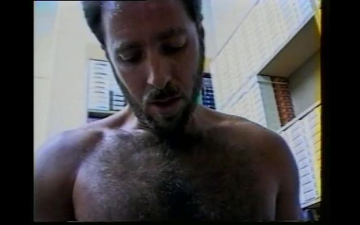 American Stallion: 너무 섹시해서 불쾌해...