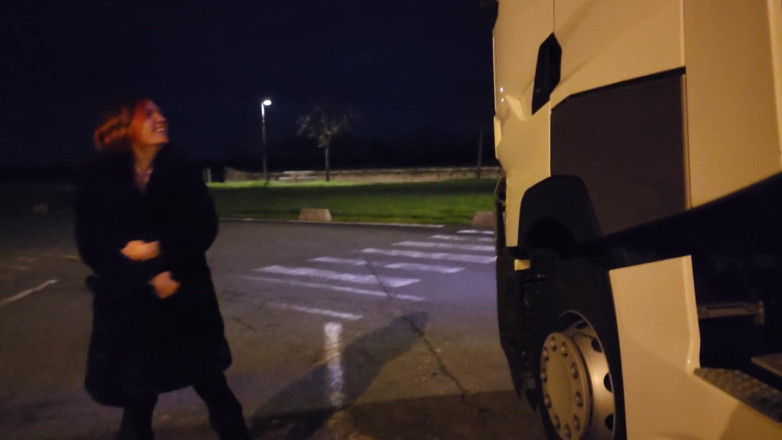 Sexymarghot: Jag knullar med en lastbilschaufför på en motorvägs rastplats