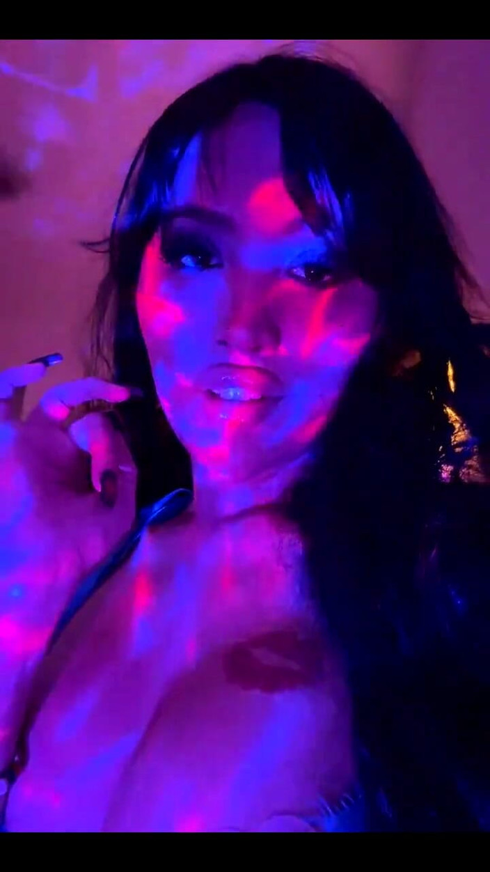 Jayla Cuateco: Šukej mě hned