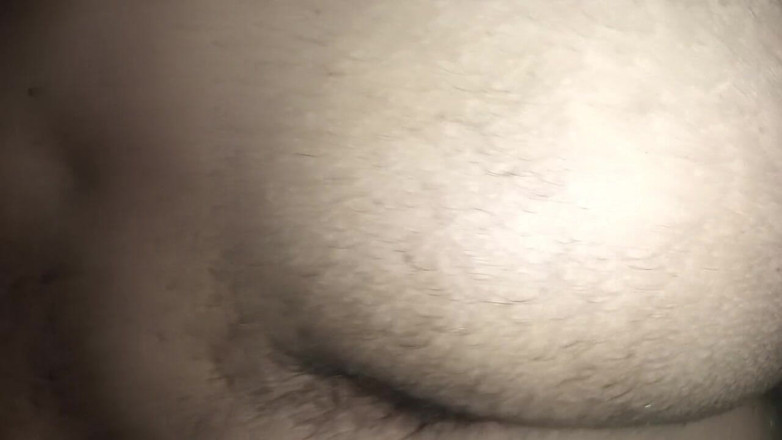 pooja99999: Desi Pooja Bhabhi hade sex med ljusen släckta