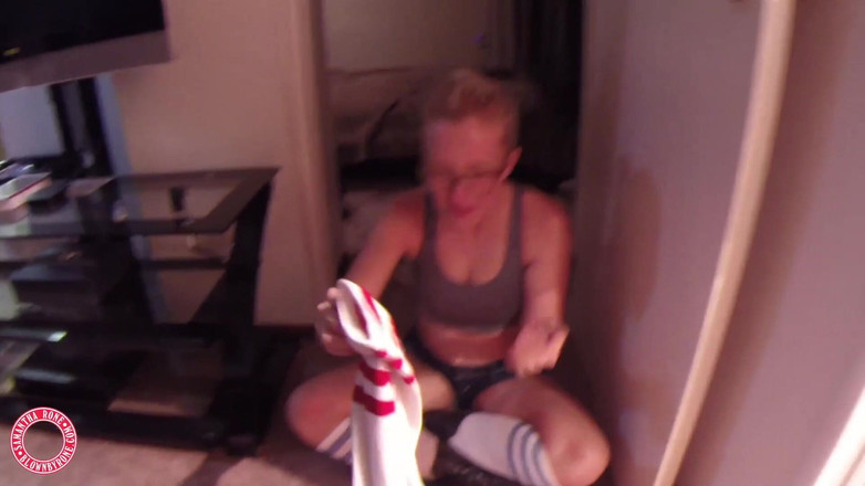 Samantha Rone: Samantha Rone má páchnoucí nohy!