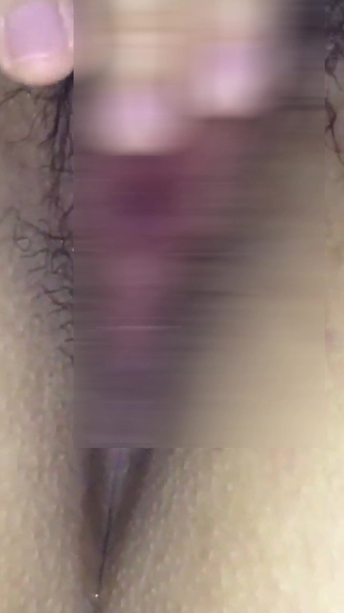 yellowsubmarine: Masturbasi di depan kamera