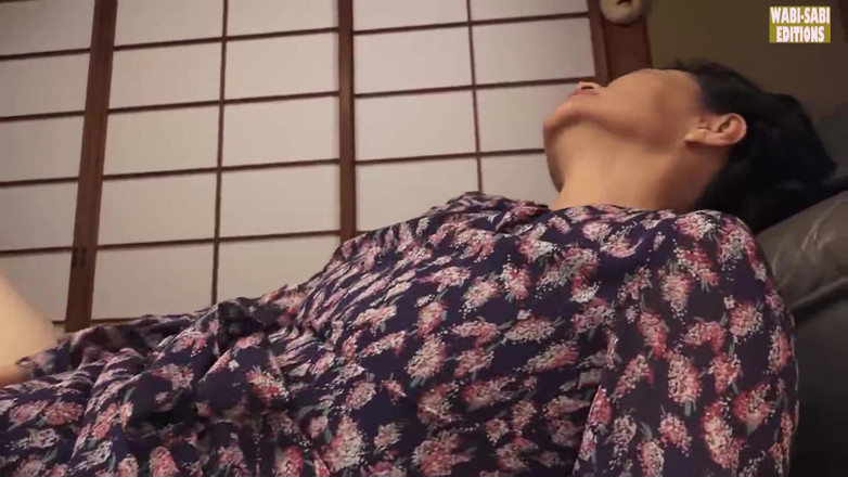 MILF, Wabi-Sabi Editions: Dramma erotico un incontro sensuale con una graziosa Locanda Proprietress -scena.3