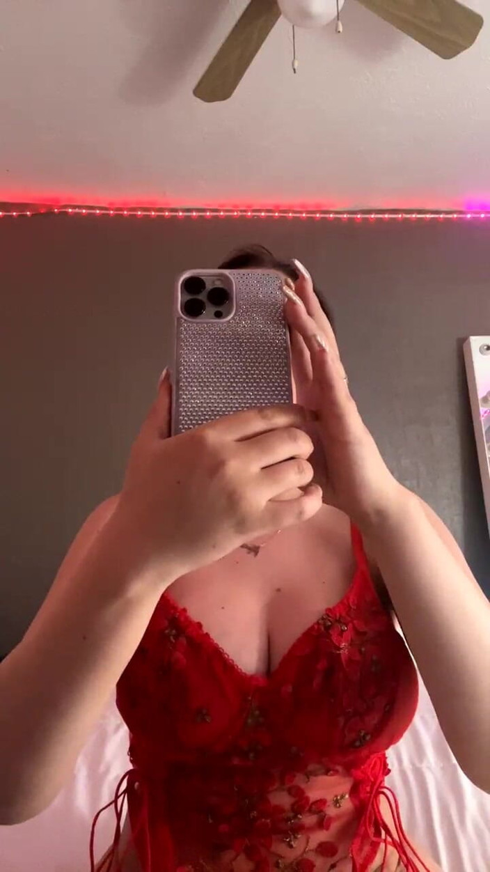 Marian Franco: Big Tit Latina Babe Showing off Her Body on Live
