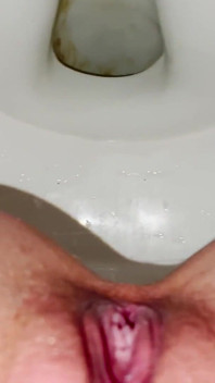 Pee Compilation Close Ups
