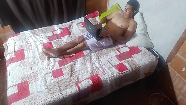 Alejo Rom: I Masturbate Very Well in the Room