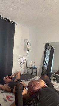 Quan hệ với MILF