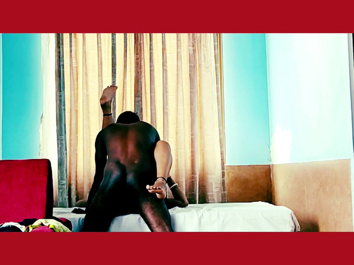 Jayanta Banik: Desi MILF svádí chlapce a udělal hardcore šukání.