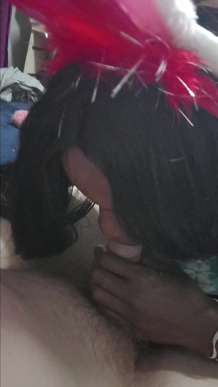 hothouse18xxx: Con cu nhỏ xíu smal bú bởi công chúa da đen