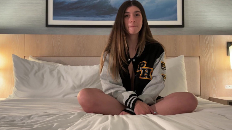 AVG guy porn: Natural Perfect Tits Aubry Babcock Fucks Her First Fan