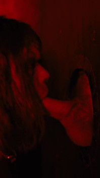 ร้านเล็ก ๆ ของ Terrors เนื้อเรื่อง Dana Vespoli