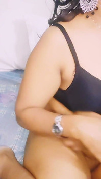 Chachi Ko Pela