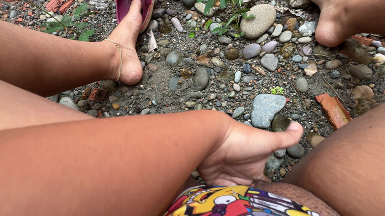 EMY_AND_JONH: Bu Kamusal Yerlerde Mastürbasyon Davranışı Beni Tetikliyor