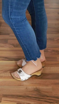 Sandals gỗ trên gỗ - nhấp chuột mãnh liệt, asmr bước trong quần jean