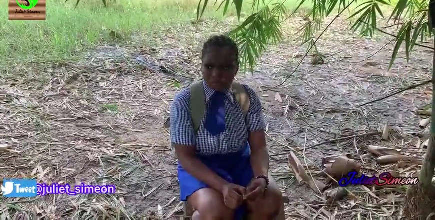 Julietsimeon: Julietsimeon kız, çalılıkta bir çiftçi tarafından sikildi.