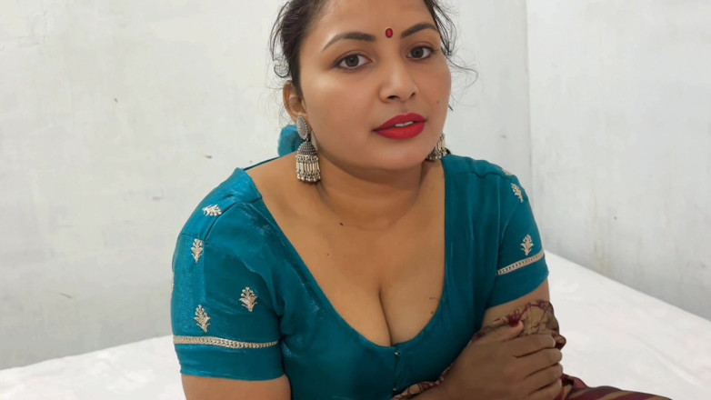 Bhabhi Anjali: Young stepnephew and beautiful aunty apply oil or fuck her...