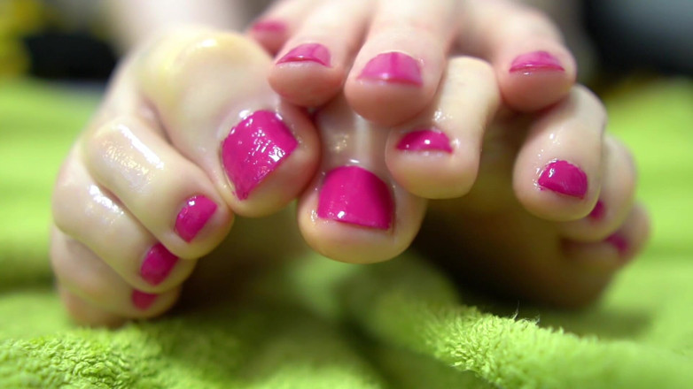 Acrylic Kate Quinn: Sexy Trans Girl Close up Toes Seduction with Sandals and...