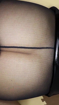 Jerk off on my ass. These tights are for you