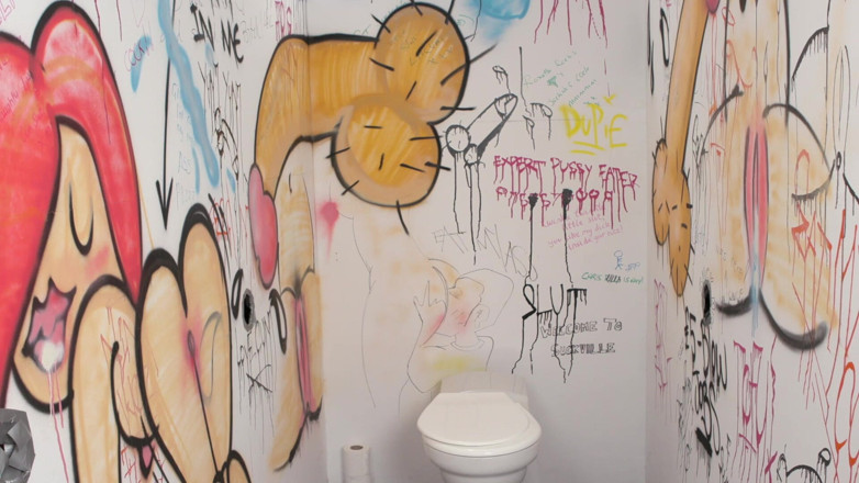 Gigi Rouge: Two Gloryhole Blowjobs in Nightclub