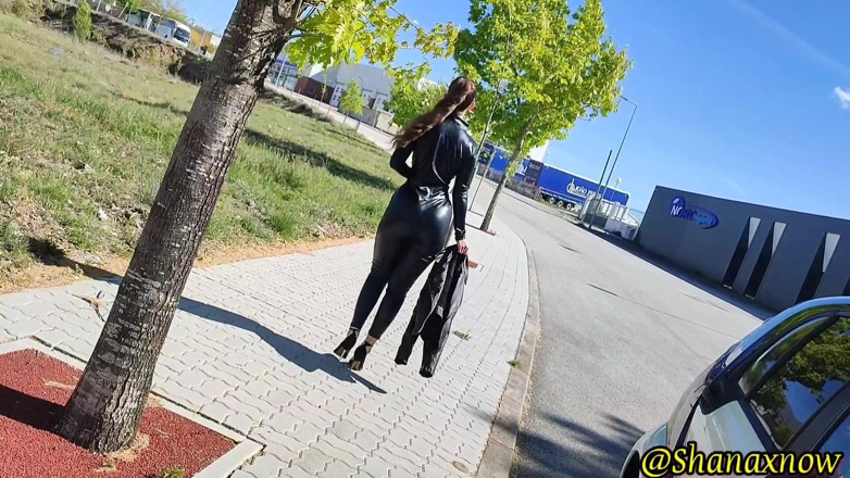 Shanaxnow: Catwoman Film Part 2 Pussy Worship Closeup Fucking and CEI