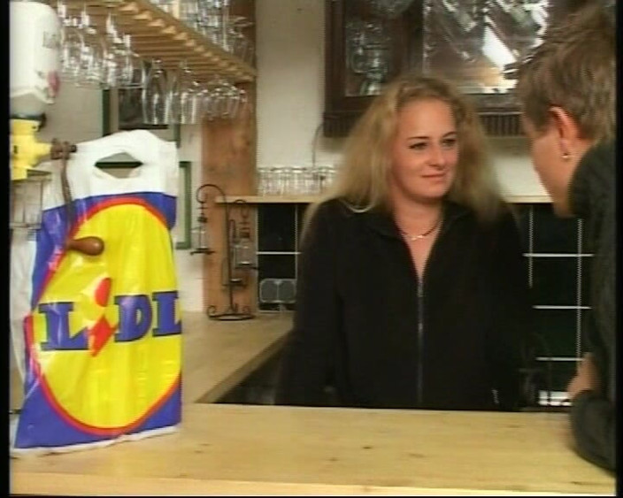 German's MILF: Urmărește o matură sexy nemțoaică tatuată futută în pizda ei cu...