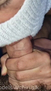 Ragazzo All'aperto Tra I Cespugli Con Un Papà Ruvido, Scopata E Ricoperta Di Sperma Con Un Grosso Cazzo