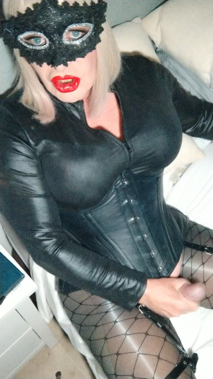 Emma Browne: Emmas Catsuit Crossdress