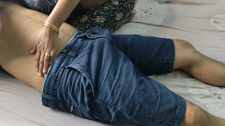 Xtra hot001: Učitelka šuká své studenty tam doma, domácí sexuální videa