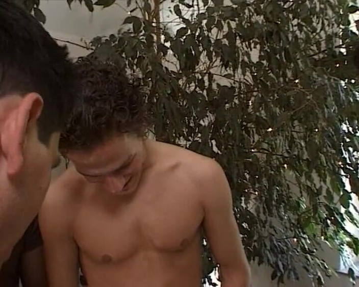 BB Video - Old School: ドイツのアマチュアティーンとホットなブルネットの乱交