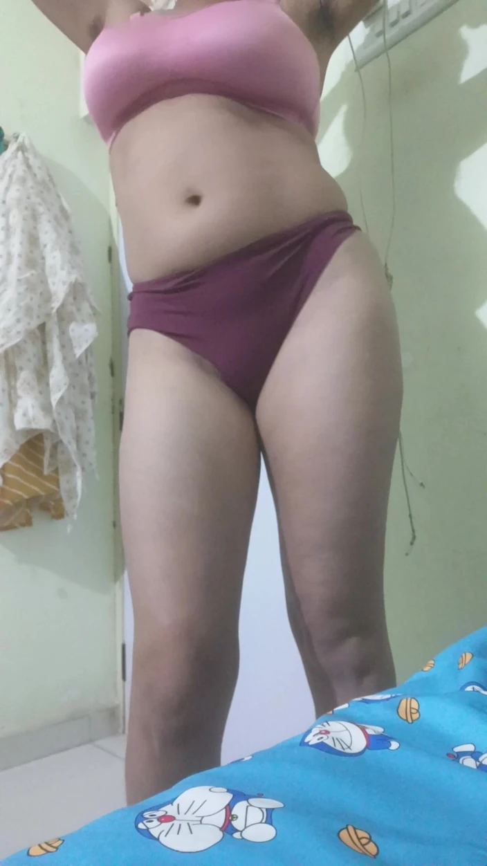 Liana proxy: Indische solo-show, arsch fingert möpse zeigen.