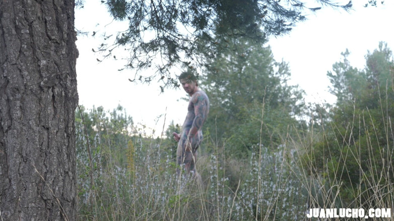 Juan Lucho Gay: Ejaculare În Pădure