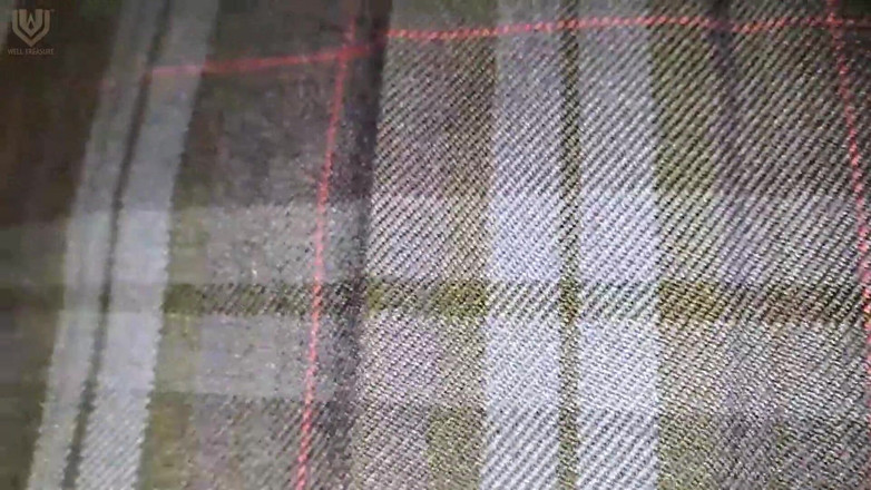 Japonica study book: Una femmina come un gattino. Esposto nell'angolo adulti e in...