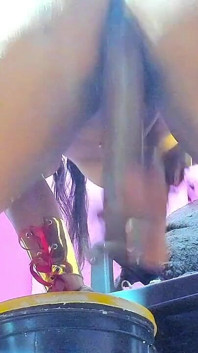 Călărește vibratorul Ubtil Cum Wonder nud sexy