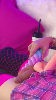 Handjob terhangat - dildo fantasi