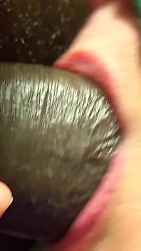 最高のクローズアップフェラチオ飲み込み、黒人コックを吸う大きな太ったぽっちゃり熟女、彼女の口に大量の精液を得る