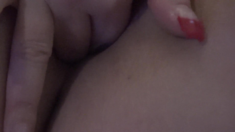 All Those Girlfriends: Chubby blonde Nicol fingers her wet cunt