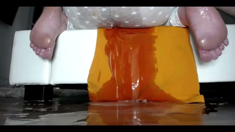Katherine Squirt: She Make Dirty All the Floor with Big Cum