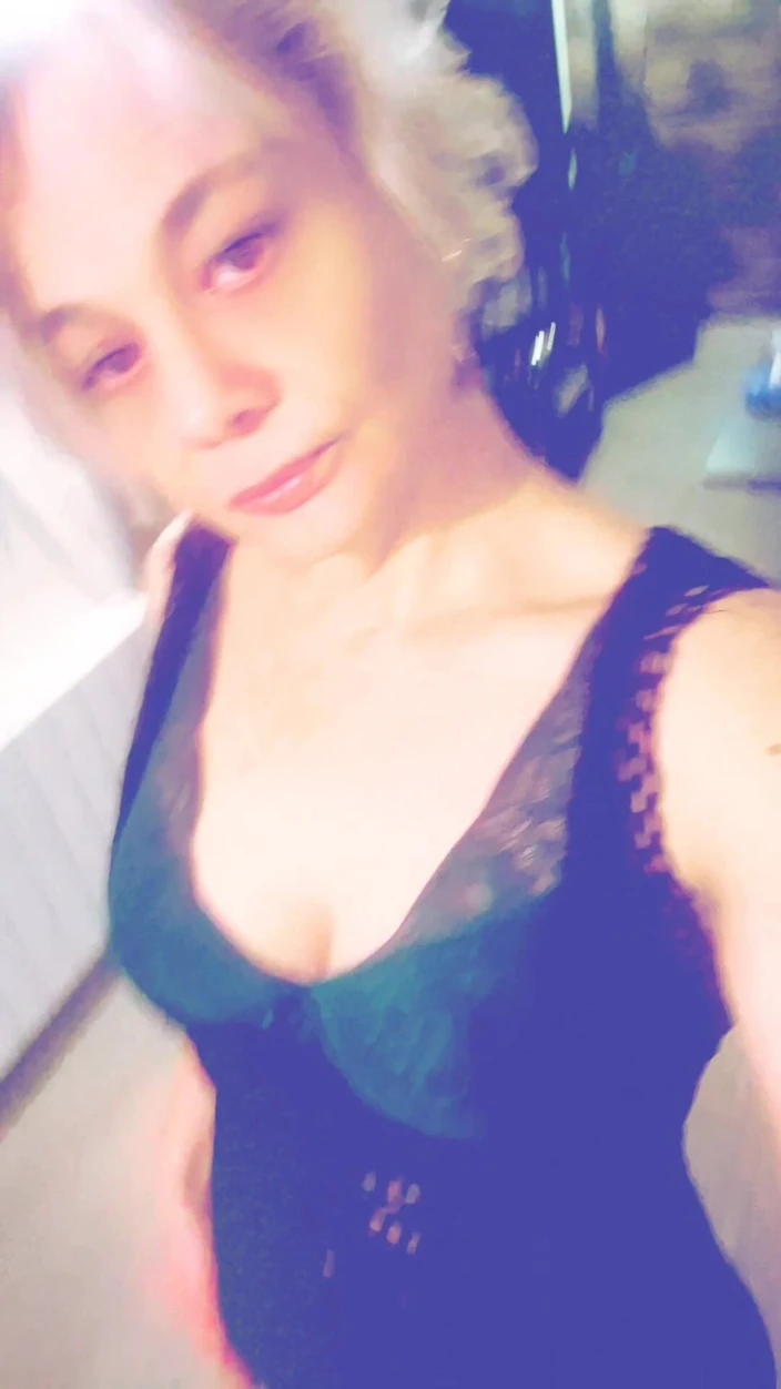 Sofy13: Hello You I Introduce Myself to Sophie Mature Woman Who...