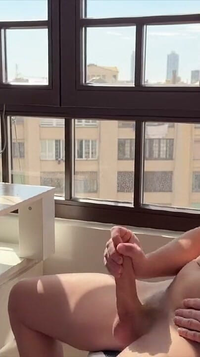 Hung Italian Wakes up Hard and Cums Big