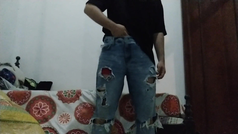 Leo J: पार्टी के बाद मैं खुद को छूती हूं और हस्तमैथुन करती हूं