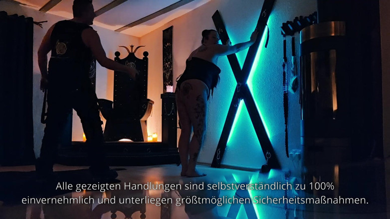 Couple Baphomet: Flogger: Martyrius Raptor-prototyp Im Test