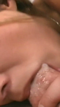 Deze Grote tieten Jenna Ivory Dirty praatte met deze vurige kerel terwijl hij haar neukte.