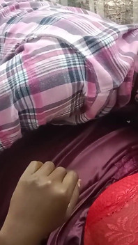 Tamil menina quente fodendo buceta em casa, duro vestido de noite, grande mamas pressionando gozada na buceta