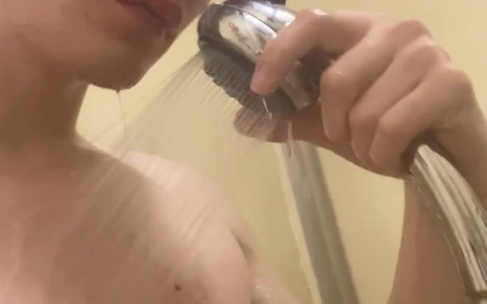 Rushlight Dante: Alleen ik onder de douche probeer zo sexy te zijn