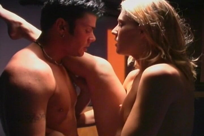 THAGSON RETRO: Киску крошки-блондинки поглотили и трахнули пальцами до текущего оргазма